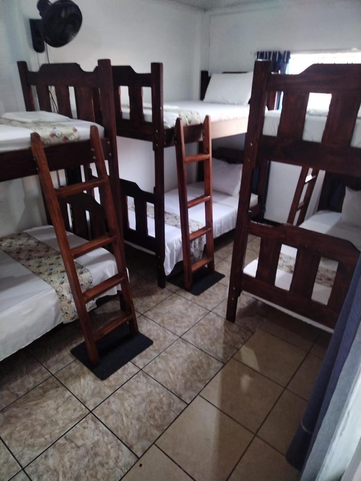 Lajuela Bnb & Hostel Alajuela Bagian luar foto